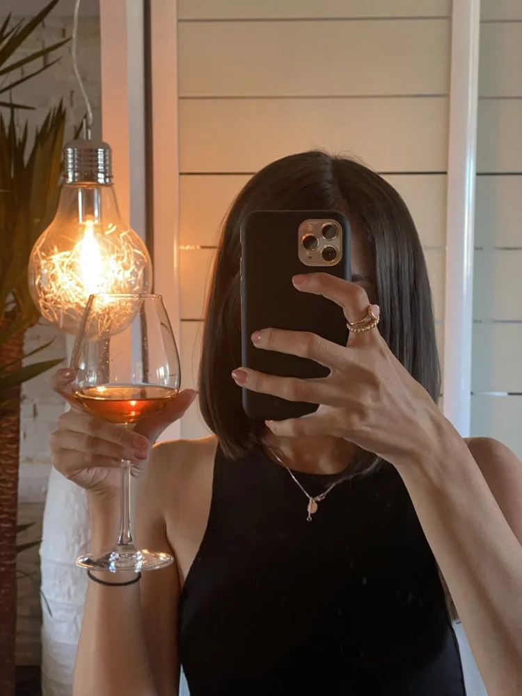 Illustrative profile photo
